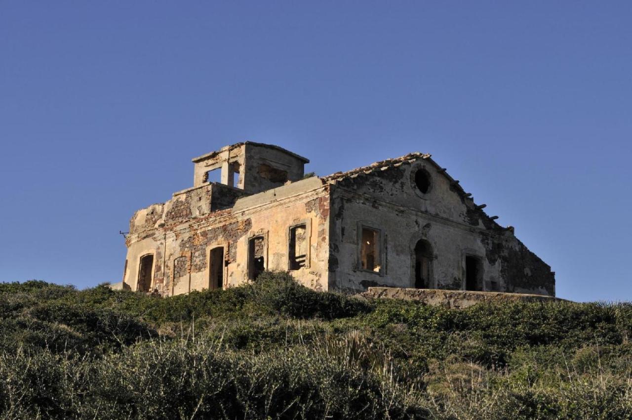 B&B Glamping Semaforo Capo Sperone SantʼAntìoco Szoba fotó